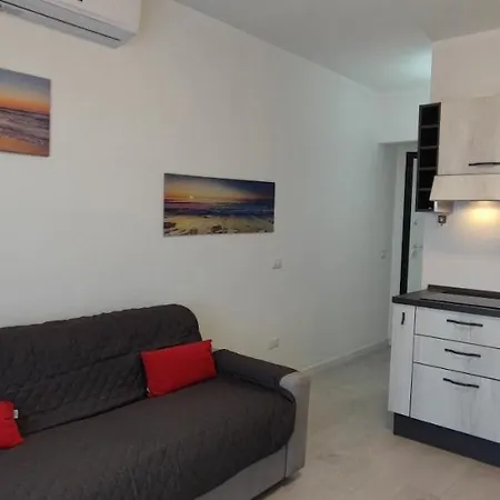 Mare&castello كاستيلساردو